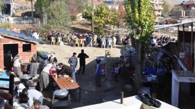 Akkuzulu’da Şehitler İçin Mevlit Okutuldu