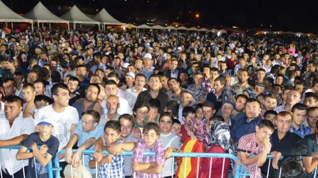 4. Domates Şenliğimize İnsan Seli