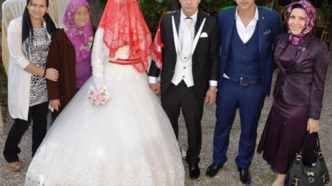 Can ve Üzümcü Ailerinin Mutlu Günü