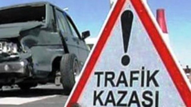 Akkuzulu Kavşağında Kaza: 2 Yaralı